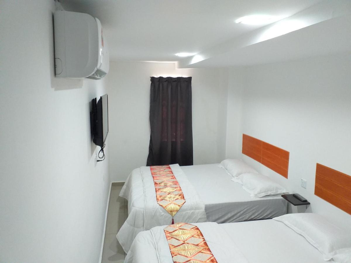 Orange Villa Hotel Near Palm Mall Серембан Екстериор снимка