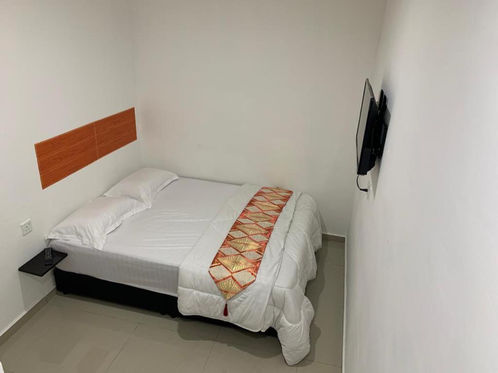 Orange Villa Hotel Near Palm Mall Серембан Екстериор снимка